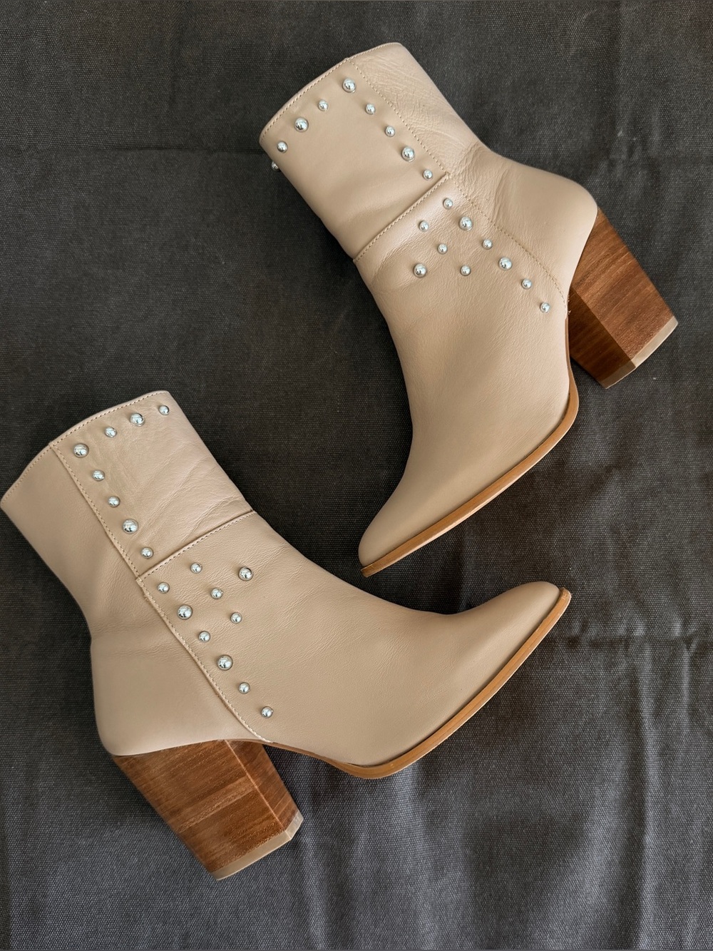 Women Ankle boots tan /Nude Leather size 9